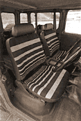 В комплектацию LX также входили: обивка сидений с полосатым рисунком Zebra, пластиковые панели внутренней обшивки кузова и напольные коврики