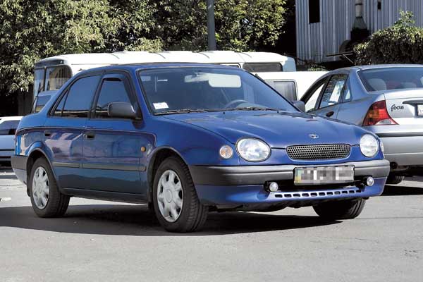 Toyota Corolla (E11) 1997–2001 г. в. От $8000 до $12900
