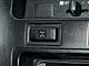 Toyota RAV-4 1994 – 2000 г. в. В версиях с механической КПП межосевой дифференциал блокируется кнопкой, расположенной на центральной консоли. 