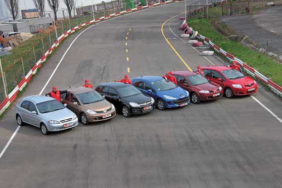 Chevrolet Lacetti, Nissan Tiida, Opel Astra, Peugeot 308, Renault Megane, Toyota Auris